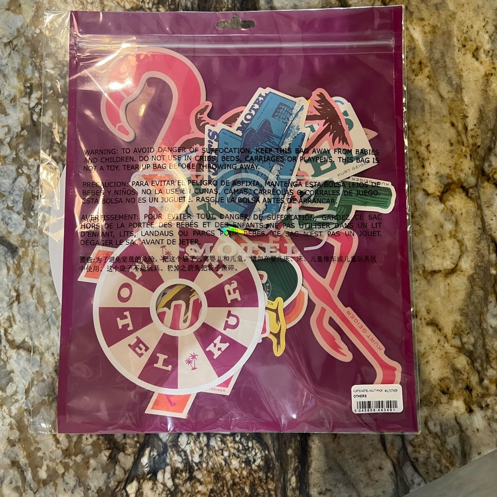 NWT Kurt Decor Pack!!